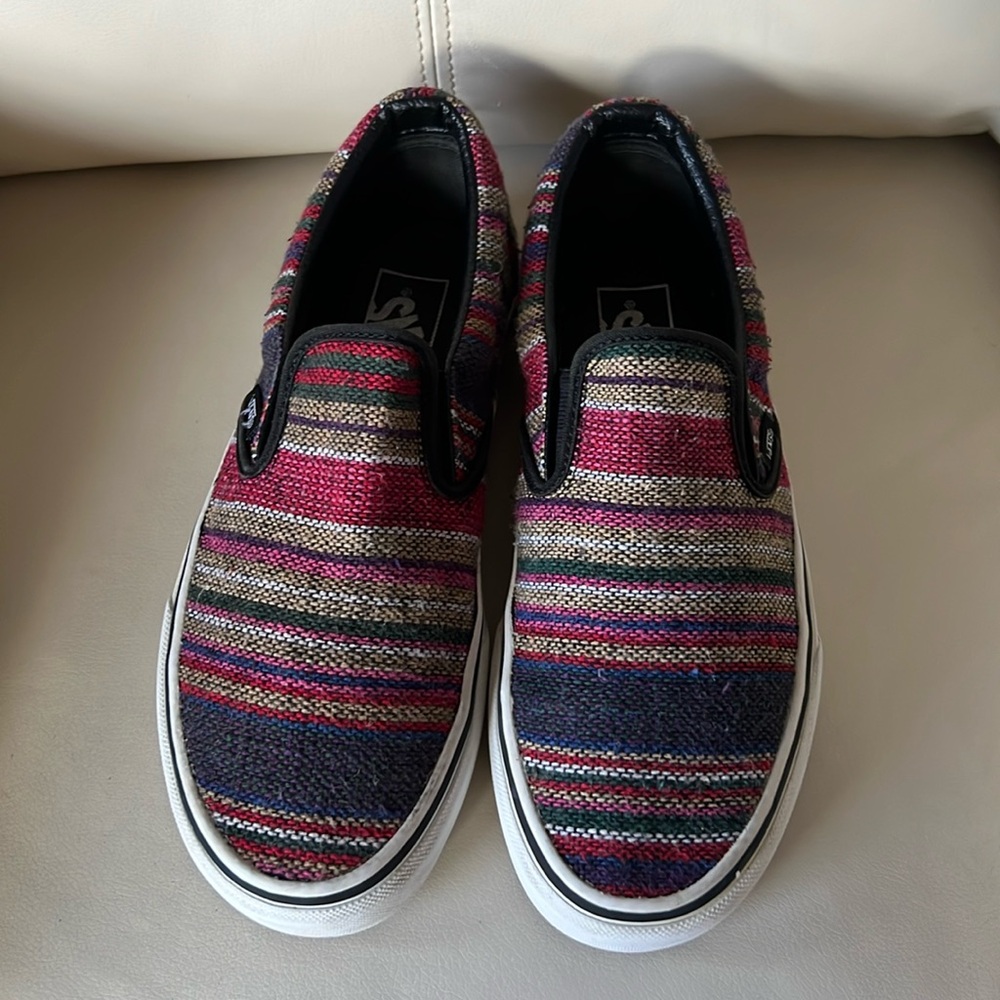 Vans Striped Signature Athletic Flats. Sz 7.5